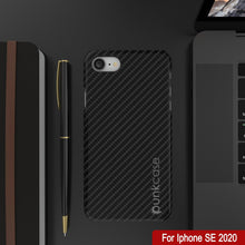 Charger l'image dans la galerie, Coque pour iPhone SE (4,7 pouces), Punkcase CarbonShield Jet Black avec verre trempé de 0,3 mm.