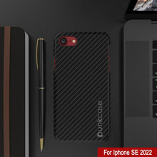 Charger l'image dans la galerie, Étui pour iPhone SE 2022 (4,7 pouces), Punkcase CarbonShield Jet Black avec verre trempé de 0,3 mm.