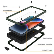 Charger l&#39;image dans la galerie, Coque en métal pour iPhone 15 Pro Max, résistance aux chocs, de qualité militaire, couvrant entièrement le corps et de couleur verte foncée.
